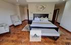 Furnished 4 Bed Apartment with En Suite in Riverside - 13