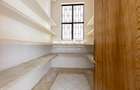 5 Bed Townhouse with En Suite in Brookside - 3