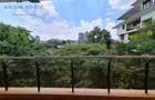 4 Bed Apartment with En Suite at Riverside Drive - 11
