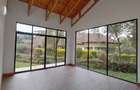1 Bed House with En Suite in Spring Valley - 2