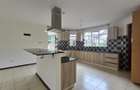 4 Bed House with En Suite in Spring Valley - 9