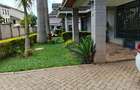 5 Bed Townhouse with En Suite at Lavington - 1