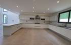 5 Bed Townhouse with En Suite in Lavington - 17