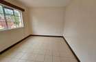 5 Bed House with En Suite in Lavington - 10