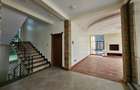 5 Bed Villa with En Suite at Naushad Merali - 1