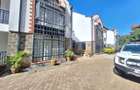 4 Bed Townhouse with En Suite at Lavington - 2