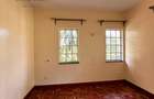 5 Bed Townhouse with En Suite at Lavington - 14