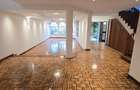 5 Bed Townhouse with En Suite at Brookside Drive - 19