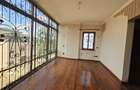 5 Bed Townhouse with En Suite in Lavington - 14