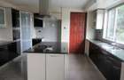 3 Bed Apartment with En Suite in Riverside - 10