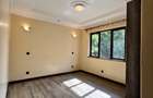 4 Bed Townhouse with En Suite in Lavington - 17
