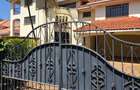 4 Bed Townhouse with En Suite at Nairobi. - 17