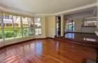 5 Bed Townhouse with En Suite in Lavington - 6