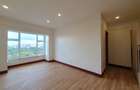3 Bed Apartment with En Suite at City Park Drive - 9