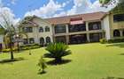 5 Bed Townhouse with En Suite at Nyari Close - 2