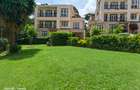 6 Bed Townhouse with En Suite at Lavington - 1