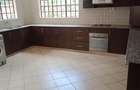 5 Bed Townhouse with En Suite in Lavington - 4