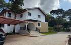 7 Bed House with En Suite in Runda - 1