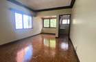 5 Bed House with En Suite at Parklands - 9