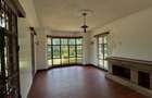 6 Bed House with En Suite in Runda - 16