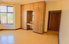 6 Bed Townhouse with En Suite at Convent Drive - 15