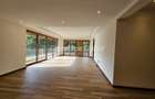 3 Bed Apartment with En Suite in Spring Valley - 7