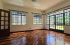 5 Bed House with En Suite in Lavington - 4