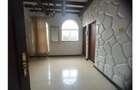 1 Bed House with En Suite in Lavington - 5