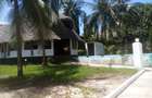 4 Bed Villa with En Suite in Diani - 1