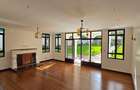 7 Bed House with En Suite in Runda - 10