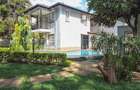 5 Bed Villa with En Suite in Nyari - 1