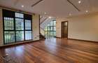 7 Bed Villa with En Suite in Nyari - 10