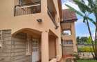 4 Bed Townhouse with En Suite at Lonetree - 15