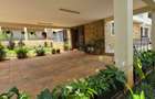 5 Bed House with En Suite in Lavington - 20