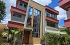 5 Bed Townhouse with En Suite at Lavington Road - 3