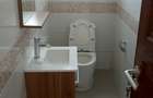 1 Bed Apartment with En Suite at Dennis Pritt Rd - 4