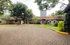 4 Bed House in Lavington - 1