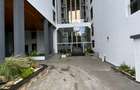 4 Bed Apartment with En Suite in Spring Valley - 1