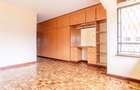 3 Bed Apartment with En Suite in Westlands Area - 16