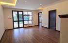 5 Bed Townhouse with En Suite at Lavington Green - 8