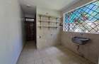 5 Bed House with En Suite in Lavington - 19
