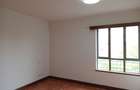 4 Bed Apartment with En Suite in Parklands - 12