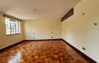 4 Bed Townhouse with En Suite in Lavington - 6