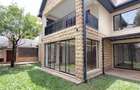 6 Bed Villa with En Suite at Lavington - 4