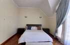 5 Bed Townhouse with En Suite at Lavington - 7