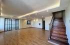 5 Bed Apartment with En Suite in Parklands - 8