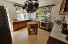 4 Bed House with En Suite in Nyari - 12