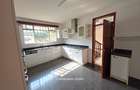 4 Bed Townhouse with Swimming Pool in Rosslyn - 13
