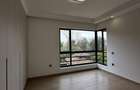 3 Bed Apartment with En Suite at Riverside Drive - 10