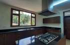 4 Bed Apartment with En Suite in Riverside - 12